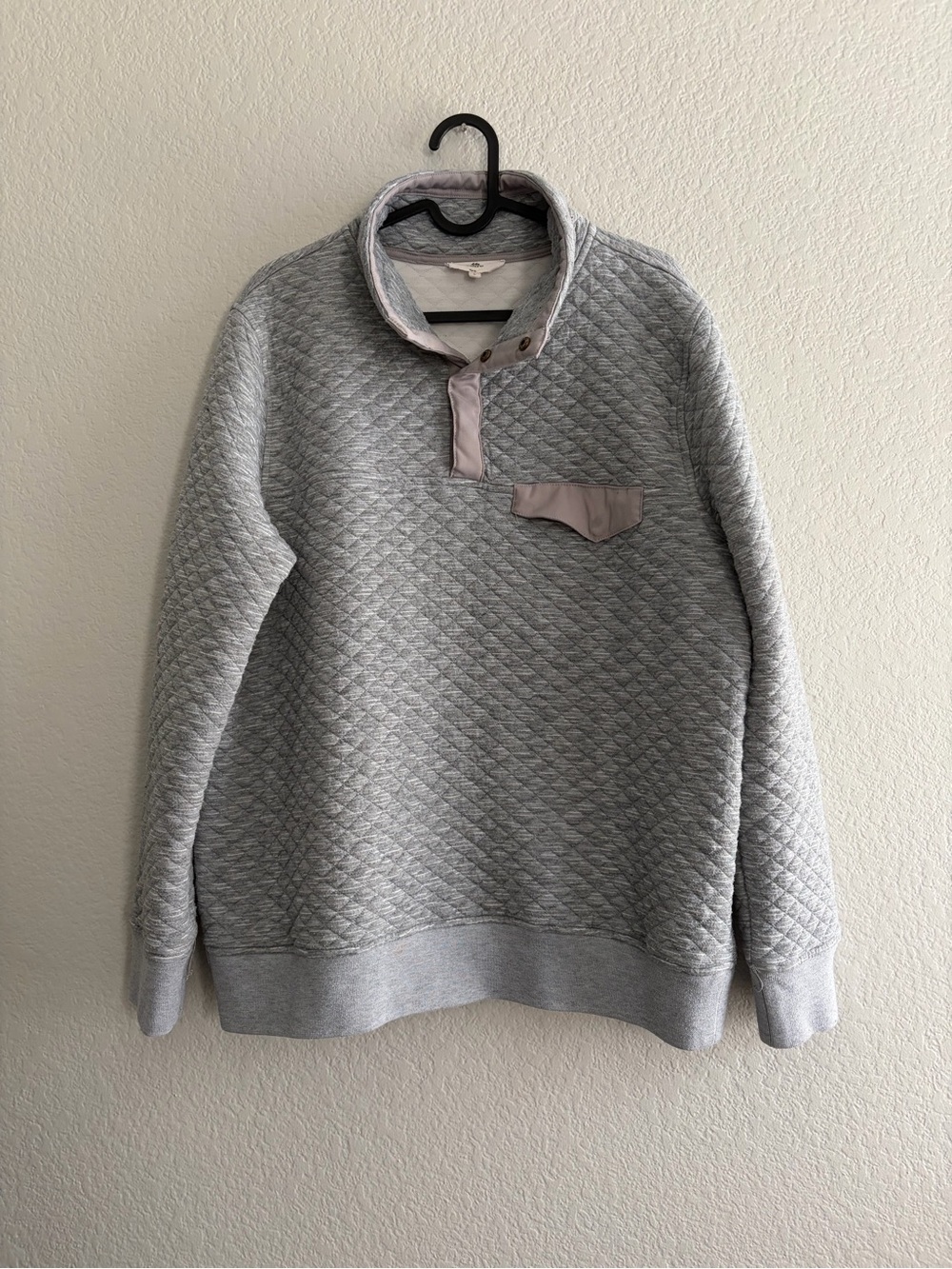 entro Quilted Light Grey Zip-Up Sweater with Chest Pocket Trim